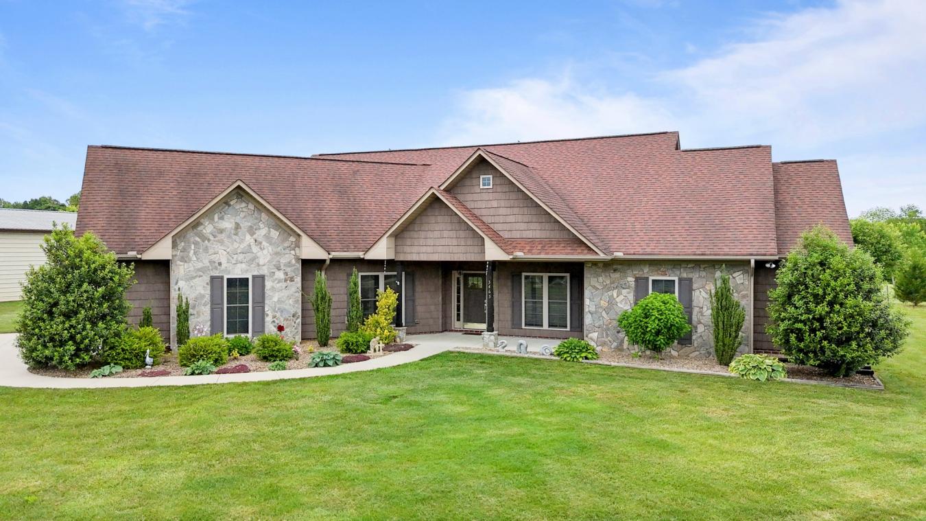 Mebane, Alamance, 27302, United States, 3 Bedrooms Bedrooms, ,2 BathroomsBathrooms,Residential,For Sale,1824779