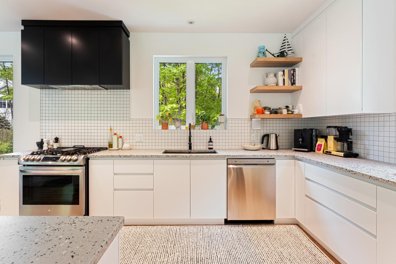 Lac Brome, QC, J0E 1V0, Canada, 3 Bedrooms Bedrooms, ,2 BathroomsBathrooms,Residential,For Sale,1832145