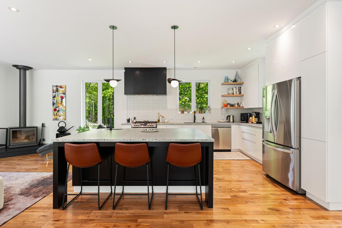 Lac Brome, QC, J0E 1V0, Canada, 3 Bedrooms Bedrooms, ,2 BathroomsBathrooms,Residential,For Sale,1832145