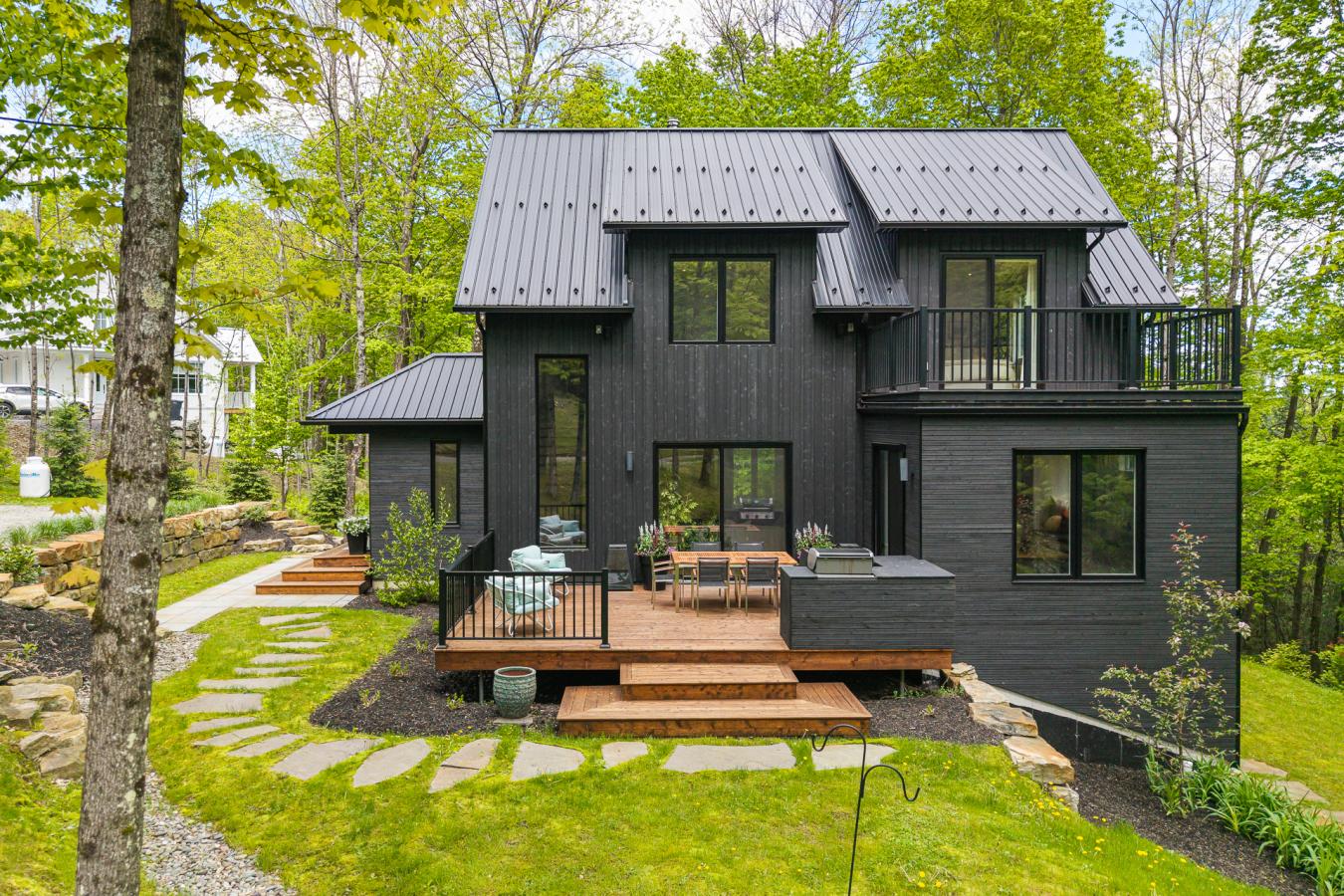 Lac Brome, QC, J0E 1V0, Canada, 3 Bedrooms Bedrooms, ,2 BathroomsBathrooms,Residential,For Sale,1832145