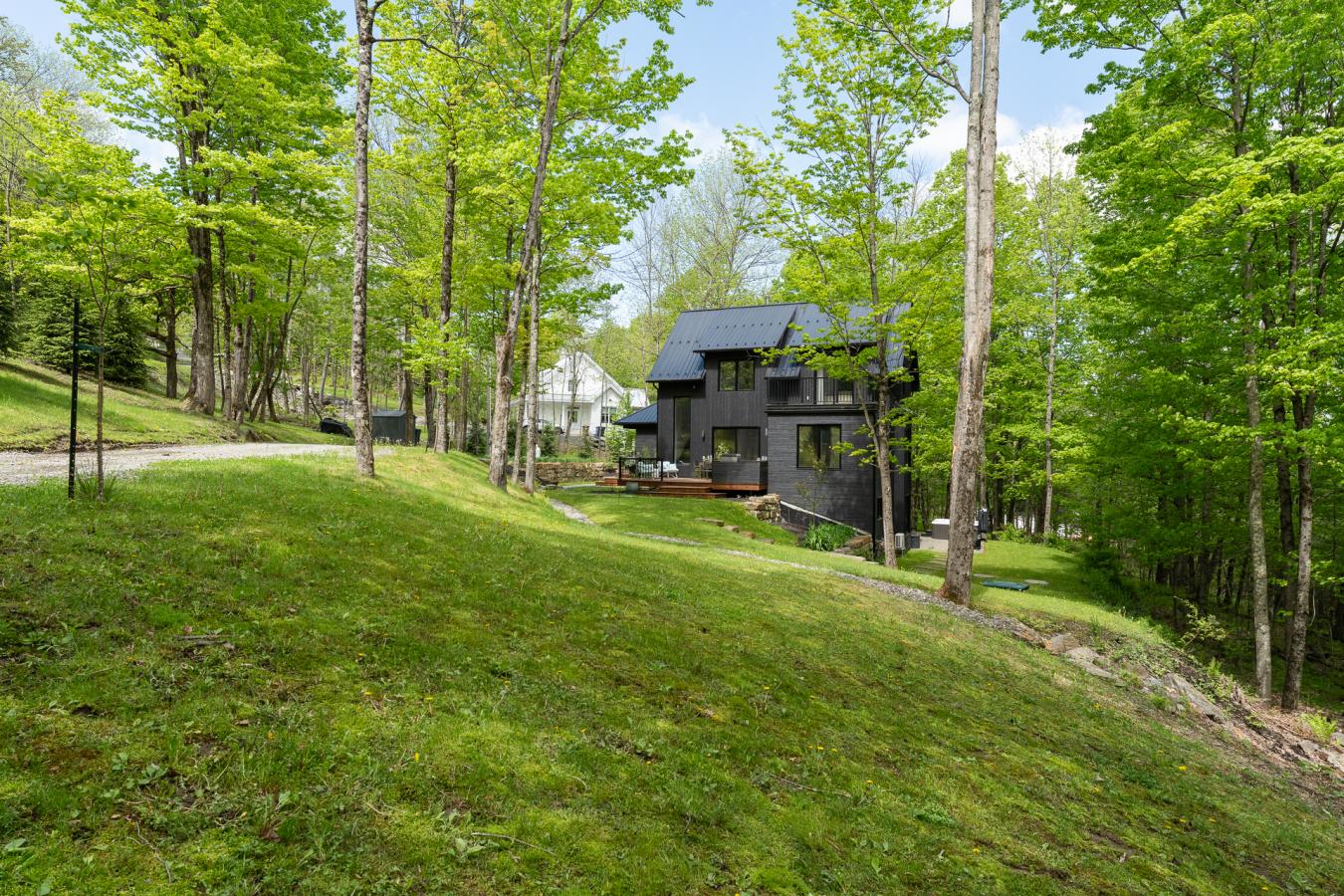 Lac Brome, QC, J0E 1V0, Canada, 3 Bedrooms Bedrooms, ,2 BathroomsBathrooms,Residential,For Sale,1832145