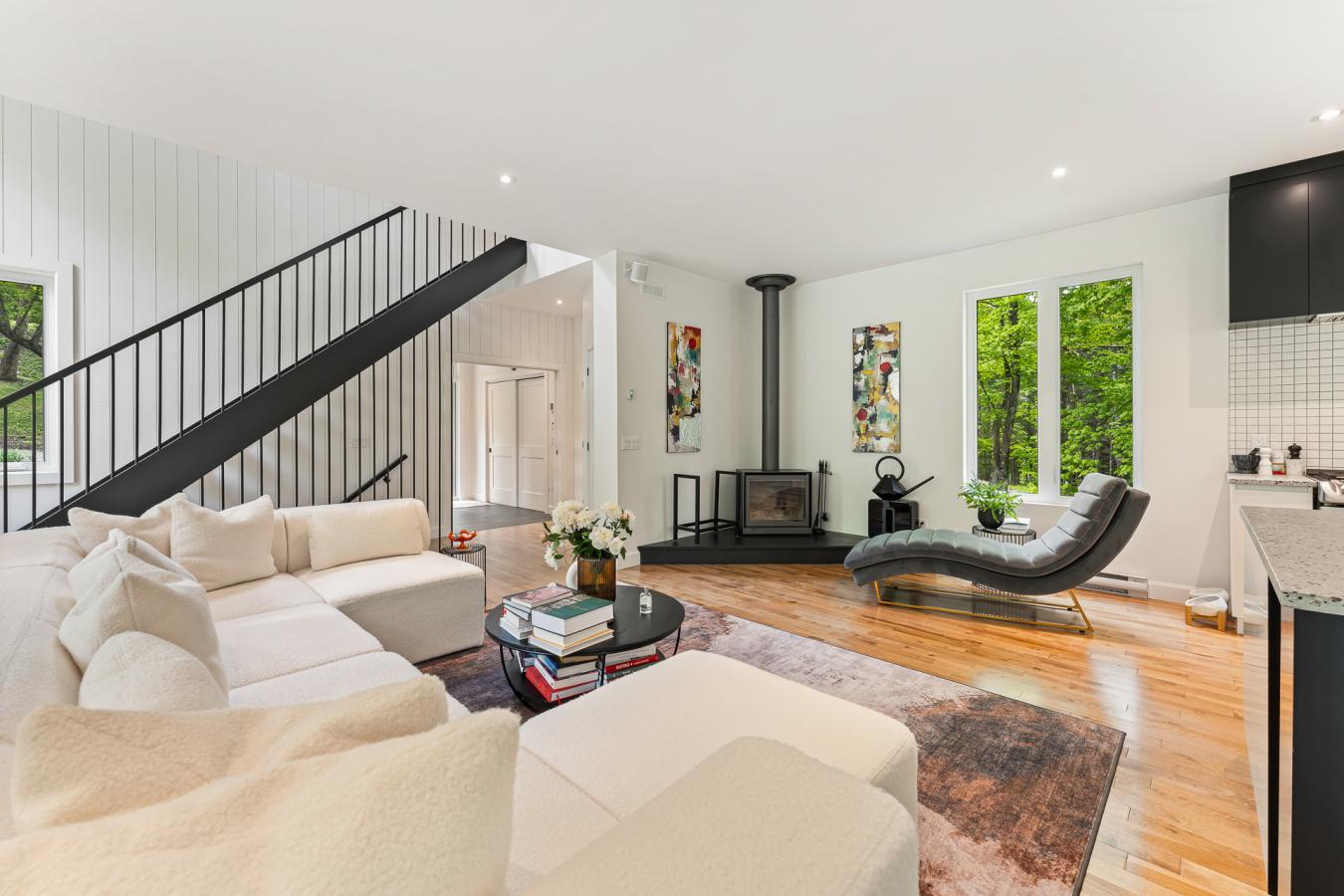 Lac Brome, QC, J0E 1V0, Canada, 3 Bedrooms Bedrooms, ,2 BathroomsBathrooms,Residential,For Sale,1832145