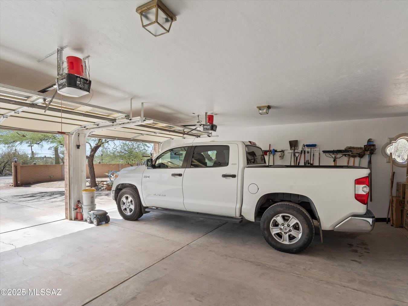 Tucson, Arizona, 85704, United States, 4 Bedrooms Bedrooms, ,3 BathroomsBathrooms,Residential,For Sale,1834229