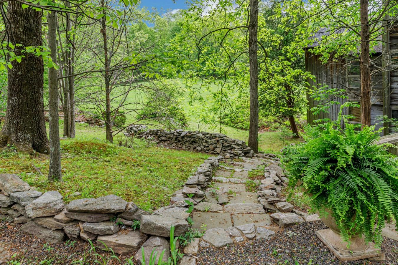 Redding, Connecticut, 06896, United States, 5 Bedrooms Bedrooms, ,4 BathroomsBathrooms,Residential,For Sale,1828773