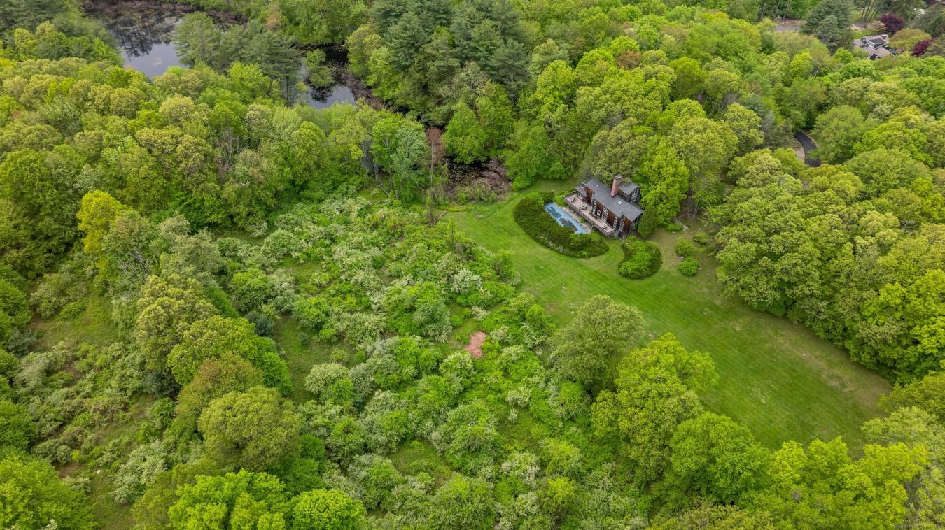 Redding, Connecticut, 06896, United States, 5 Bedrooms Bedrooms, ,4 BathroomsBathrooms,Residential,For Sale,1828773