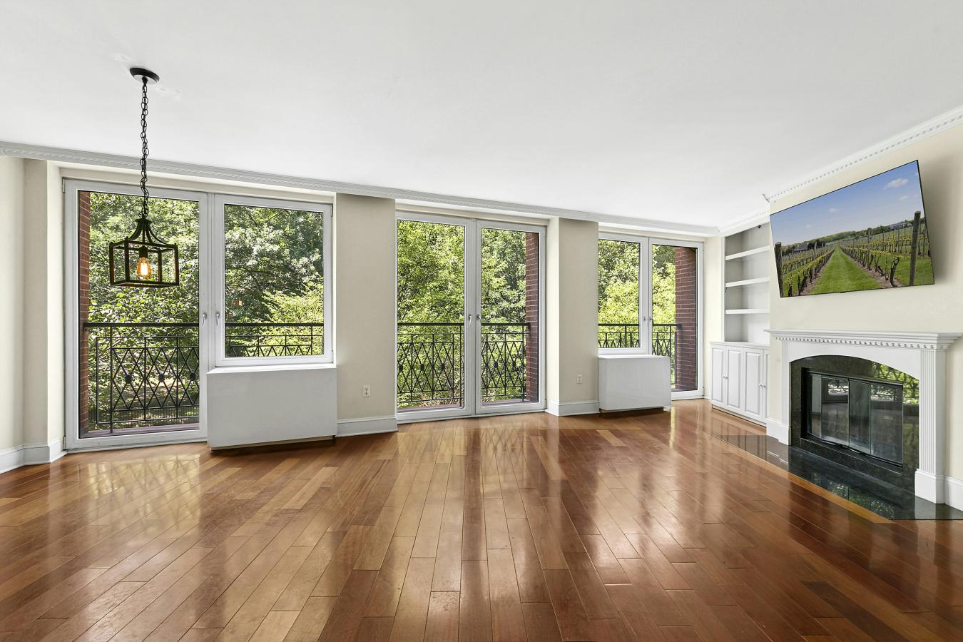 Harlem, New York, 10026, United States, 3 Bedrooms Bedrooms, ,2 BathroomsBathrooms,Residential,For Sale,1828771