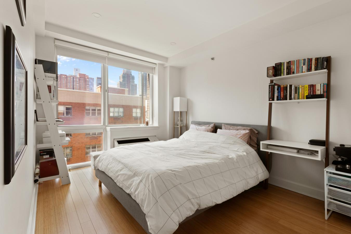 New York, New York, 10036, United States, 2 Bedrooms Bedrooms, ,2 BathroomsBathrooms,Residential,For Sale,1828769