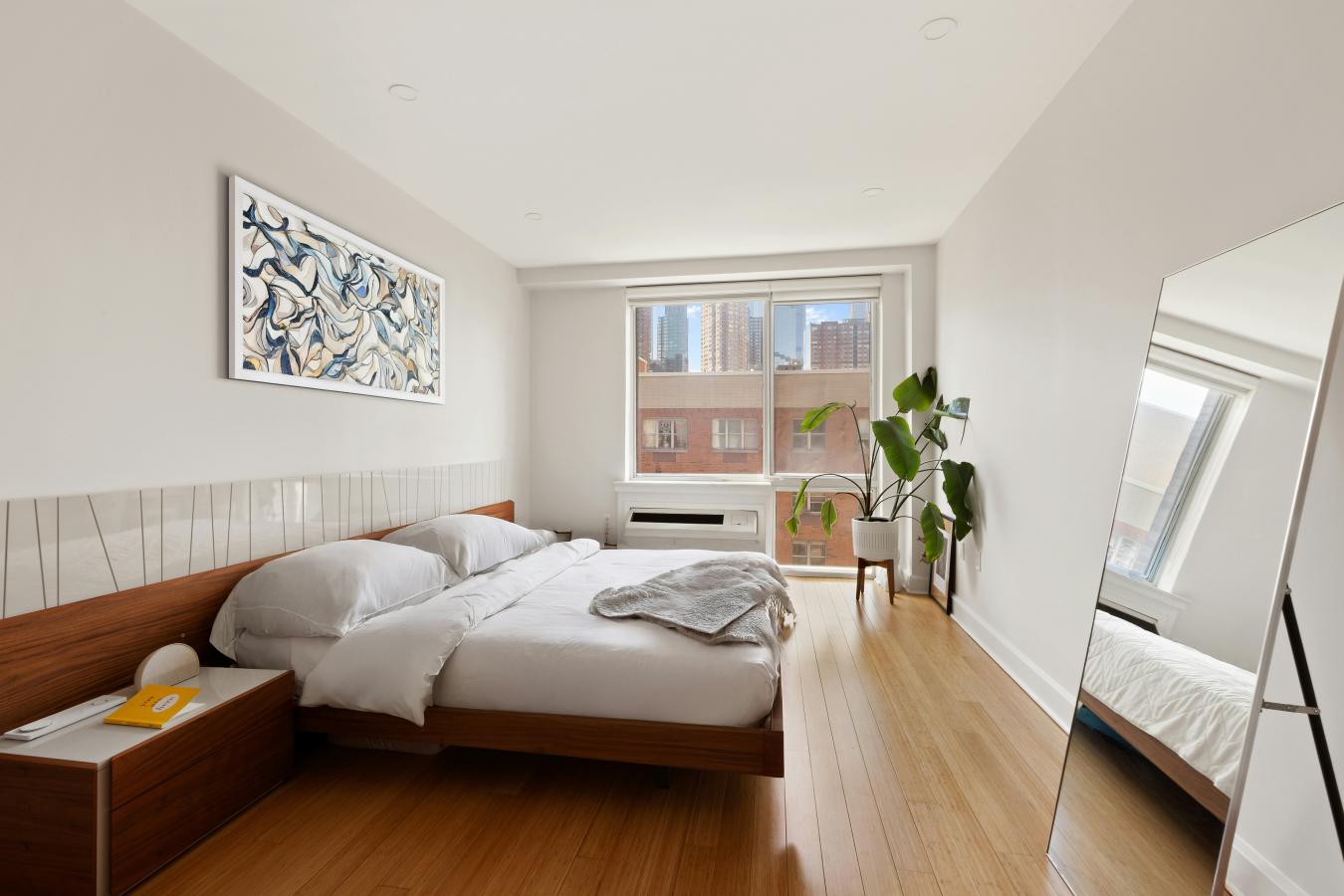 New York, New York, 10036, United States, 2 Bedrooms Bedrooms, ,2 BathroomsBathrooms,Residential,For Sale,1828769