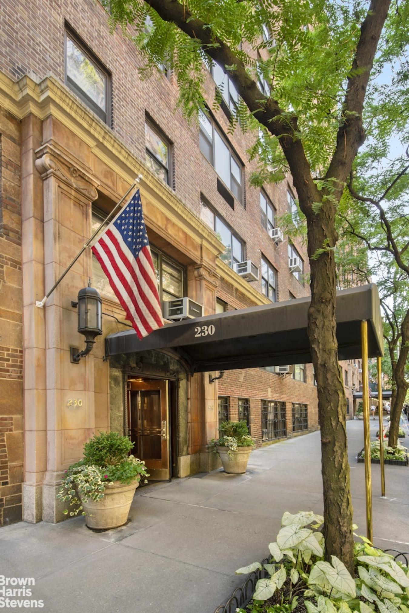 New York, New York, 10021, United States, 3 Bedrooms Bedrooms, ,3 BathroomsBathrooms,Residential,For Sale,1828768