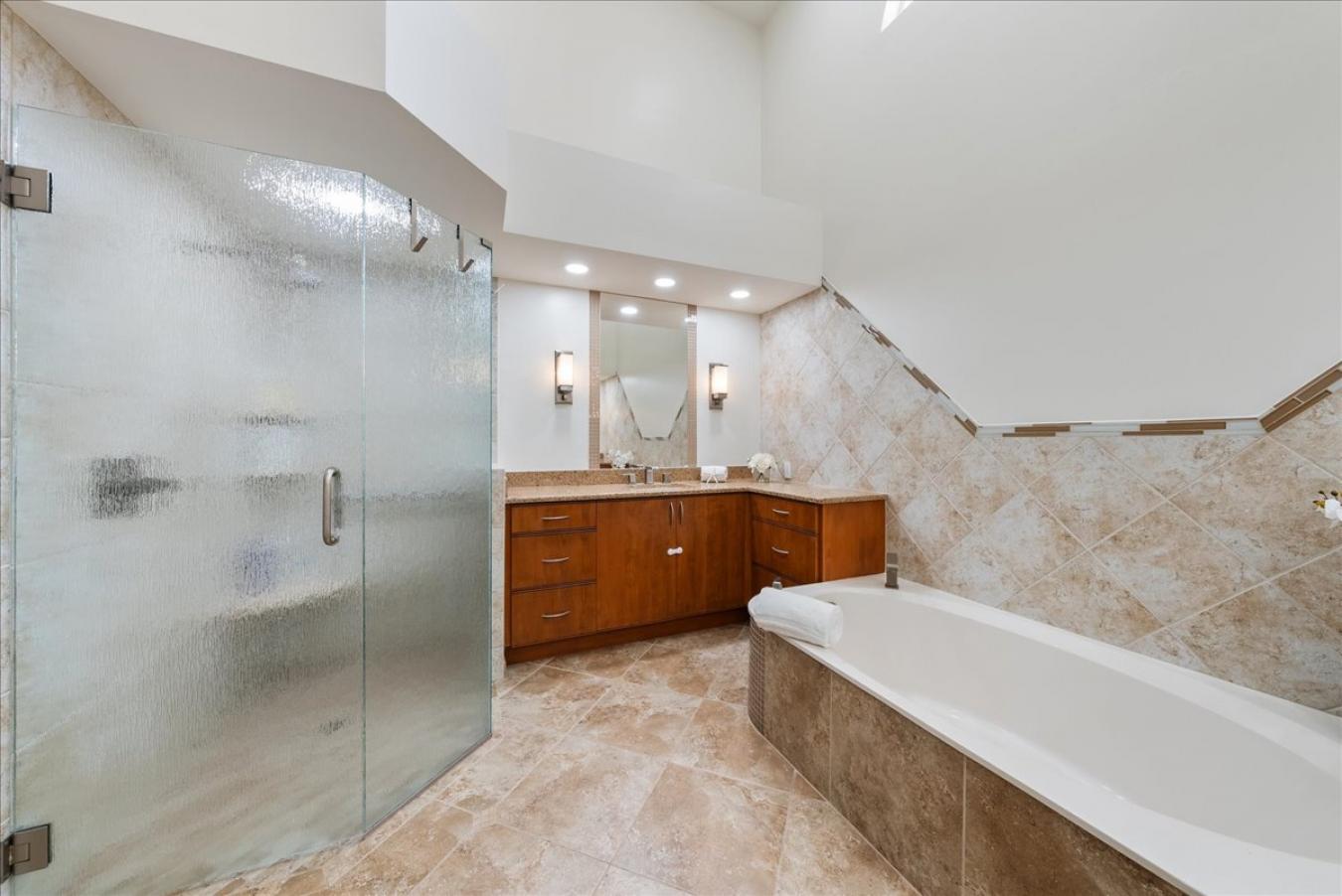 Naples, Florida, 34105, United States, 2 Bedrooms Bedrooms, ,2 BathroomsBathrooms,Residential,For Sale,1834227