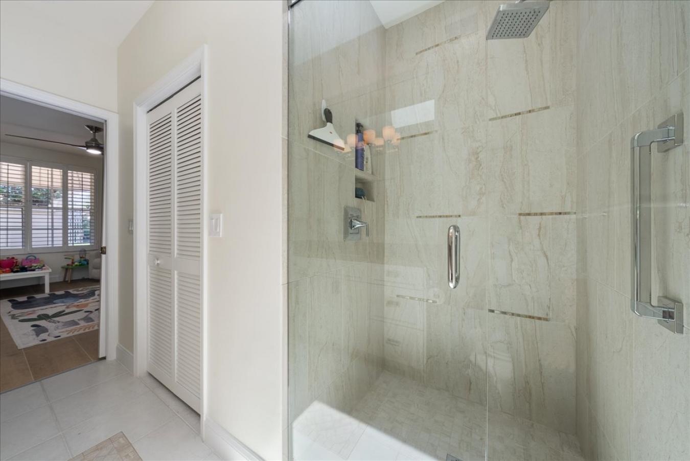 Naples, Florida, 34105, United States, 2 Bedrooms Bedrooms, ,2 BathroomsBathrooms,Residential,For Sale,1834227