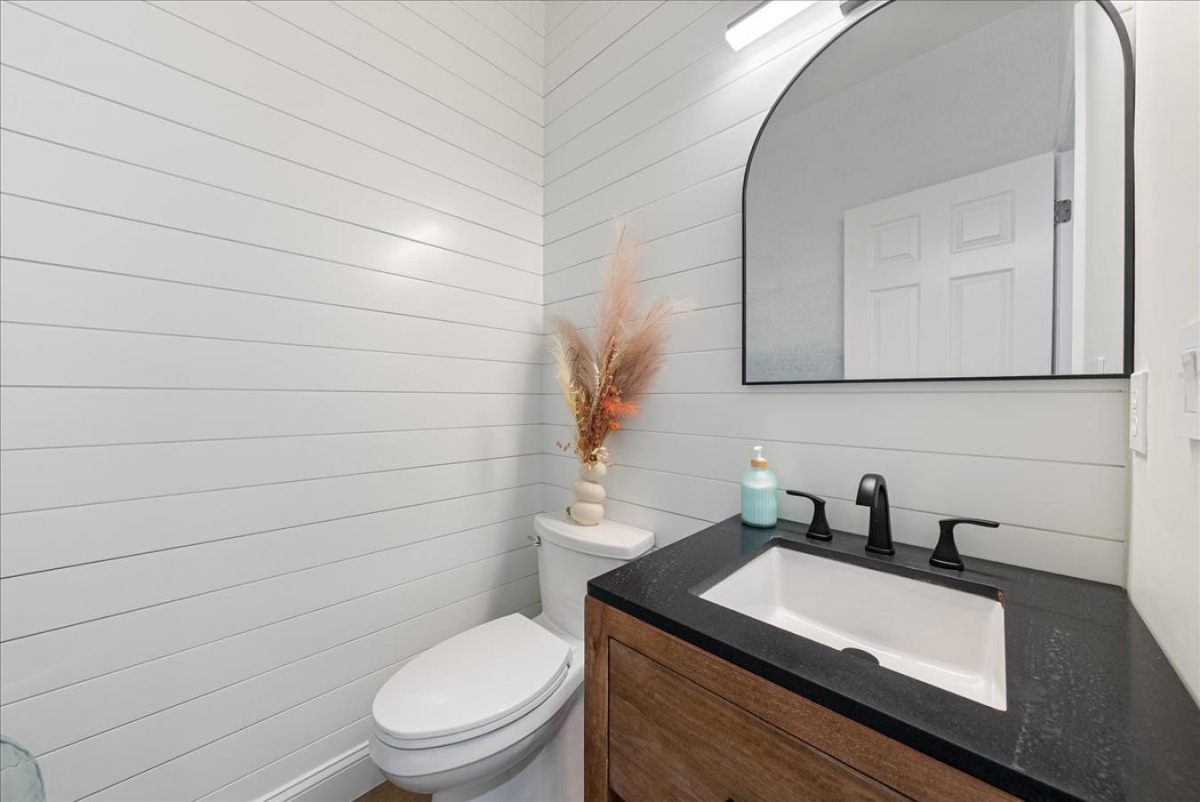 Naples, Florida, 34105, United States, 2 Bedrooms Bedrooms, ,2 BathroomsBathrooms,Residential,For Sale,1834227