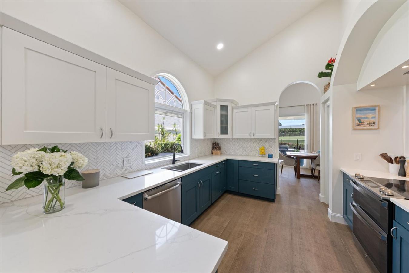 Naples, Florida, 34105, United States, 2 Bedrooms Bedrooms, ,2 BathroomsBathrooms,Residential,For Sale,1834227