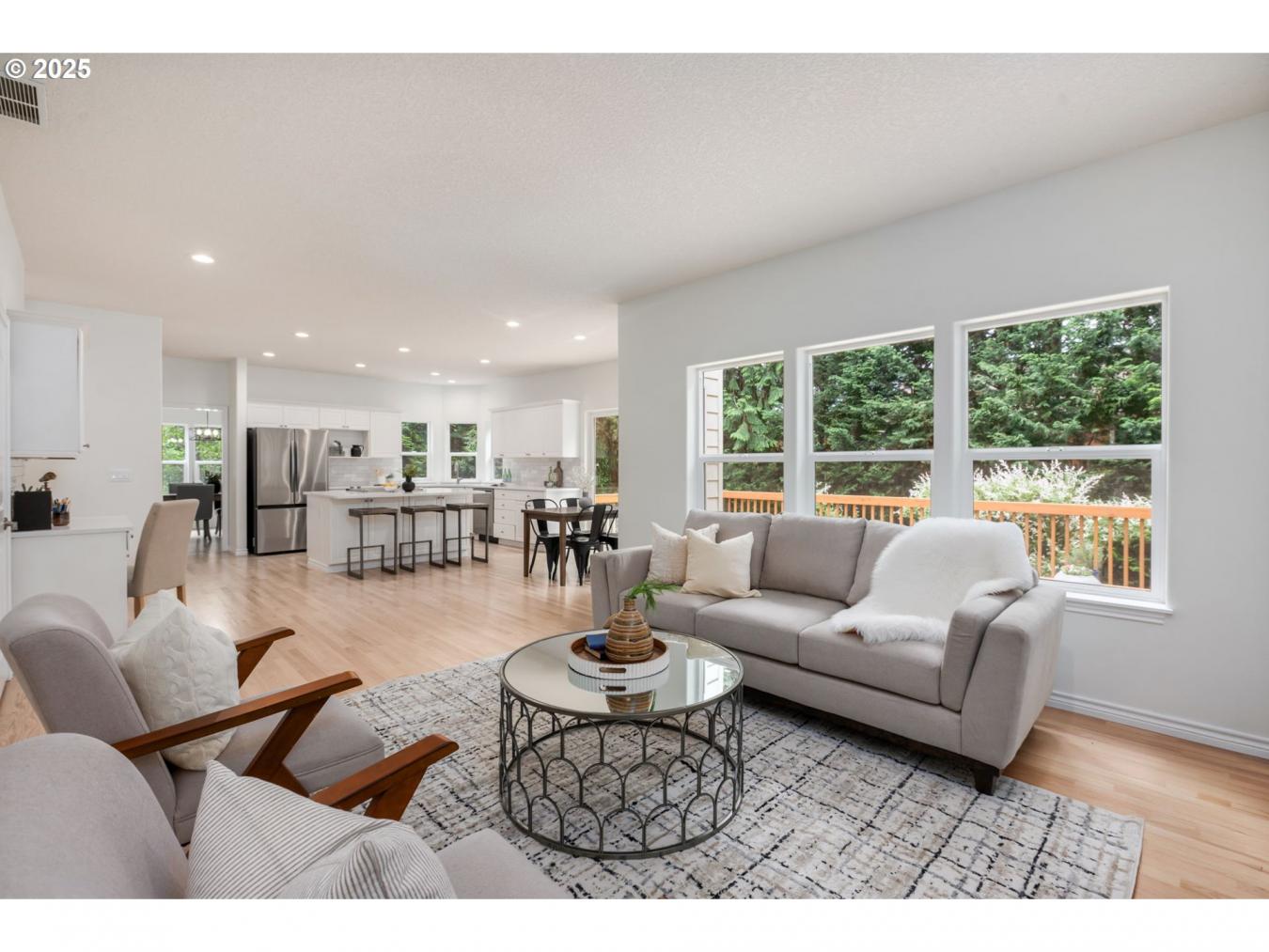 Beaverton, Oregon, 97007, United States, 5 Bedrooms Bedrooms, ,2 BathroomsBathrooms,Residential,For Sale,1834226