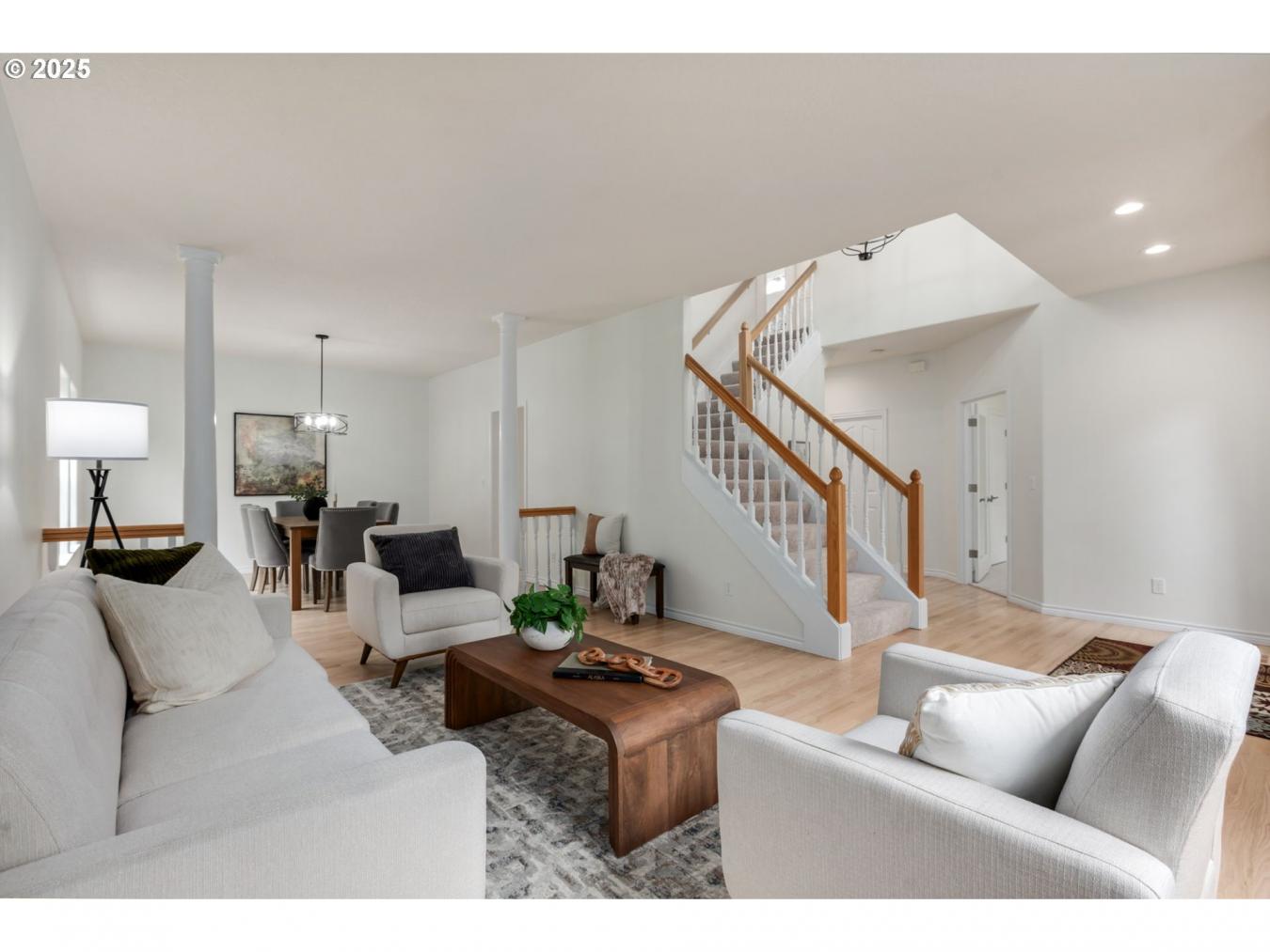 Beaverton, Oregon, 97007, United States, 5 Bedrooms Bedrooms, ,2 BathroomsBathrooms,Residential,For Sale,1834226