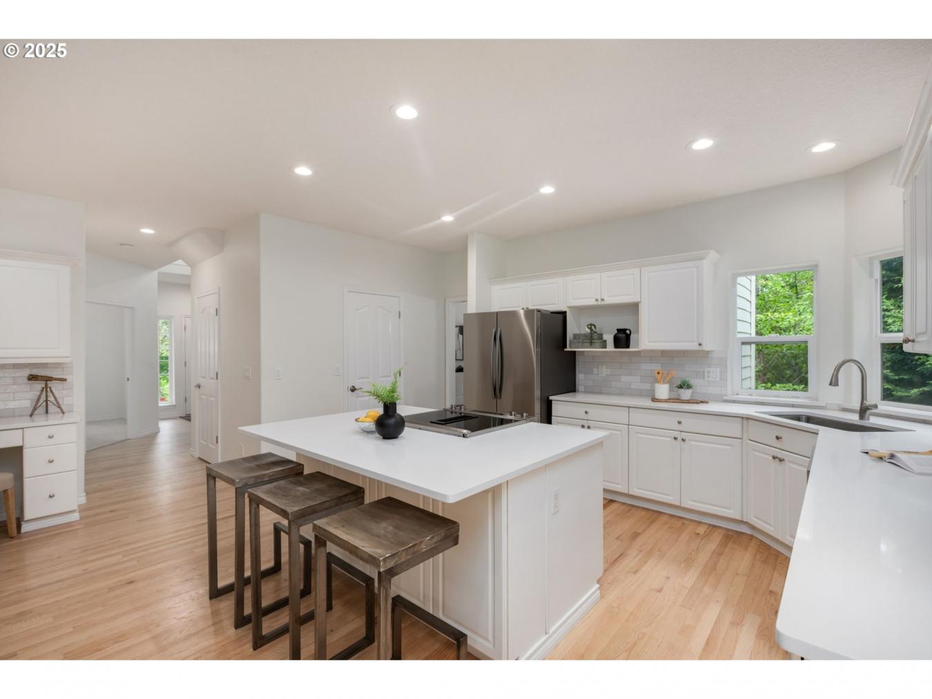 Beaverton, Oregon, 97007, United States, 5 Bedrooms Bedrooms, ,2 BathroomsBathrooms,Residential,For Sale,1834226