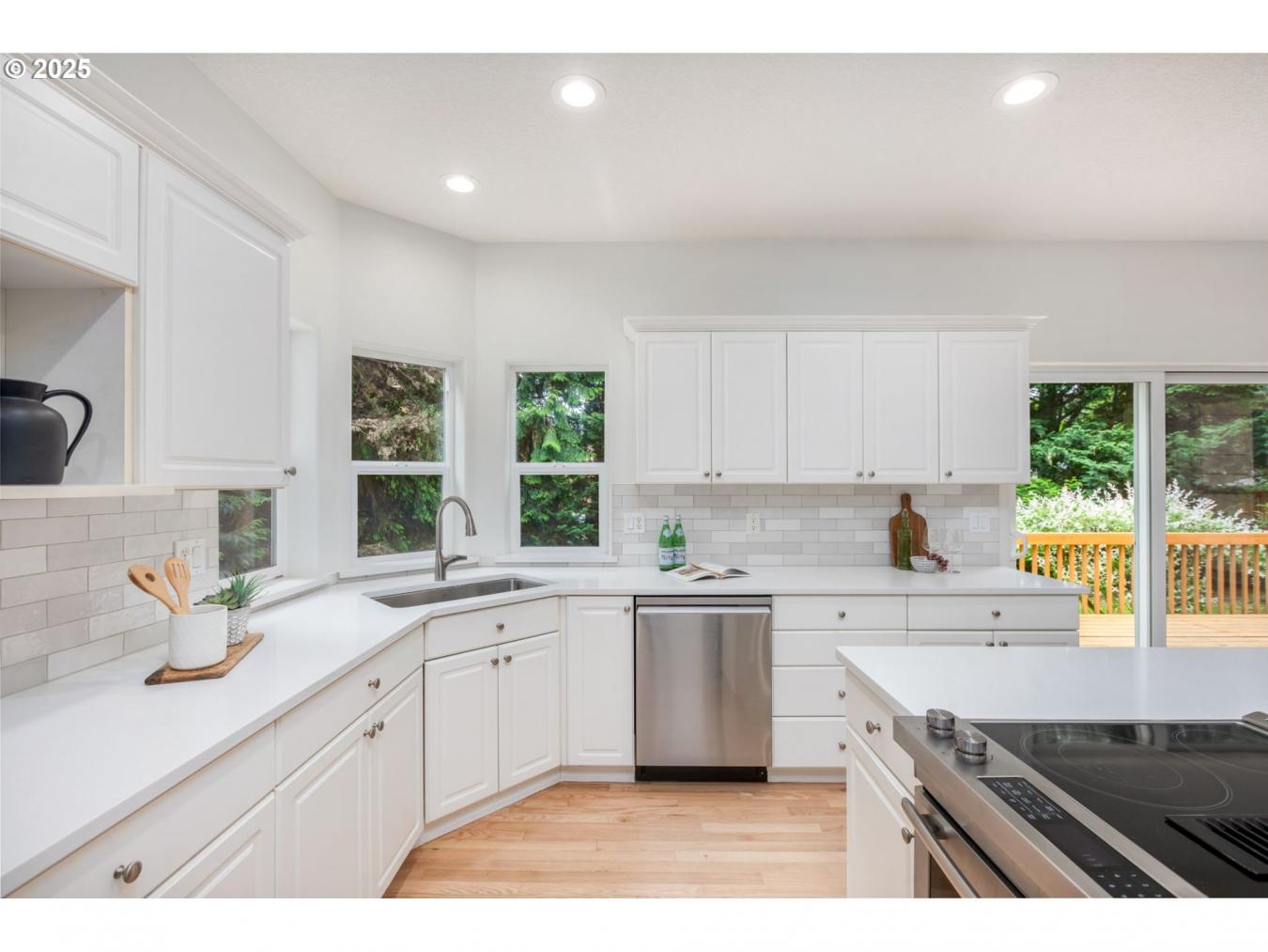 Beaverton, Oregon, 97007, United States, 5 Bedrooms Bedrooms, ,2 BathroomsBathrooms,Residential,For Sale,1834226