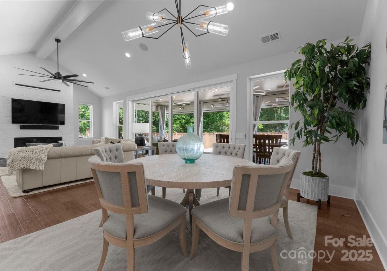 Charlotte, North Carolina, 28205, United States, 4 Bedrooms Bedrooms, ,3 BathroomsBathrooms,Residential,For Sale,1834225