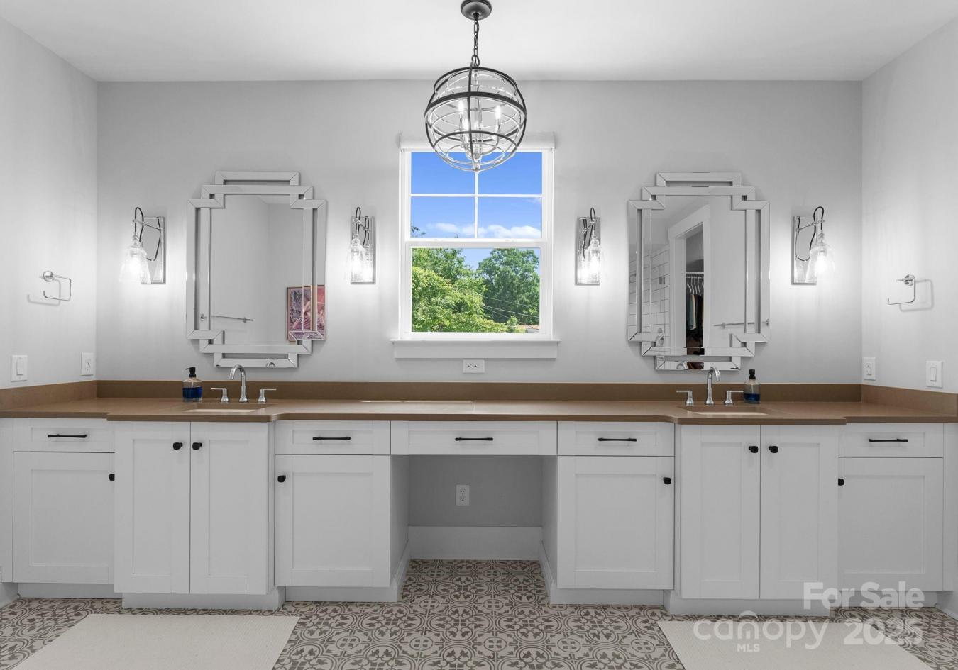 Charlotte, North Carolina, 28205, United States, 4 Bedrooms Bedrooms, ,3 BathroomsBathrooms,Residential,For Sale,1834225