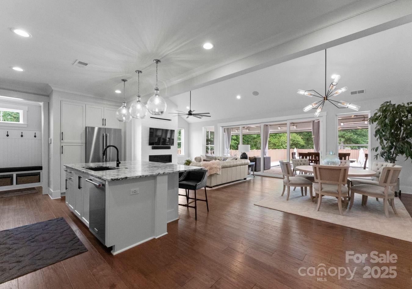 Charlotte, North Carolina, 28205, United States, 4 Bedrooms Bedrooms, ,3 BathroomsBathrooms,Residential,For Sale,1834225