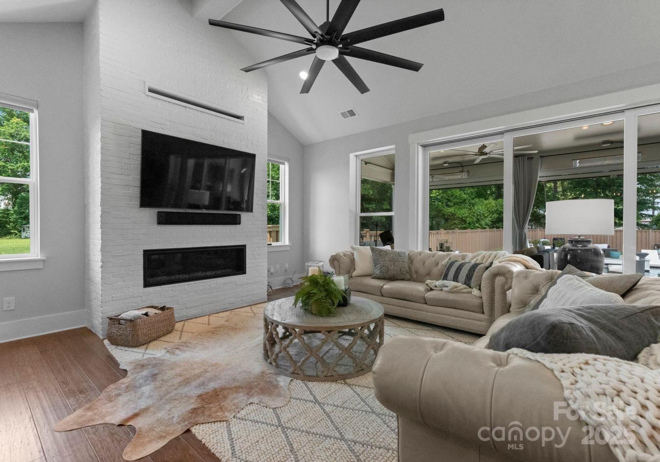 Charlotte, North Carolina, 28205, United States, 4 Bedrooms Bedrooms, ,3 BathroomsBathrooms,Residential,For Sale,1834225