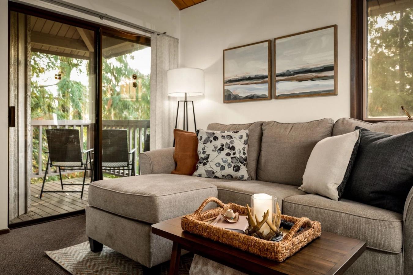 Whiitefish, Montana, 59937, United States, 3 Bedrooms Bedrooms, ,2 BathroomsBathrooms,Residential,For Sale,1834432