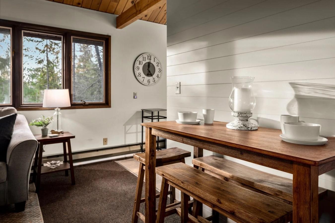 Whiitefish, Montana, 59937, United States, 3 Bedrooms Bedrooms, ,2 BathroomsBathrooms,Residential,For Sale,1834432