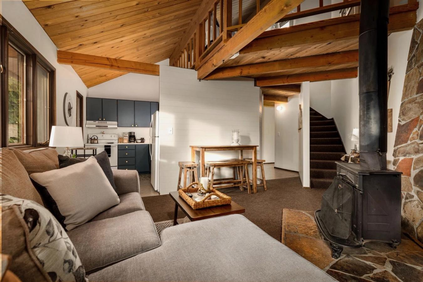 Whiitefish, Montana, 59937, United States, 3 Bedrooms Bedrooms, ,2 BathroomsBathrooms,Residential,For Sale,1834432