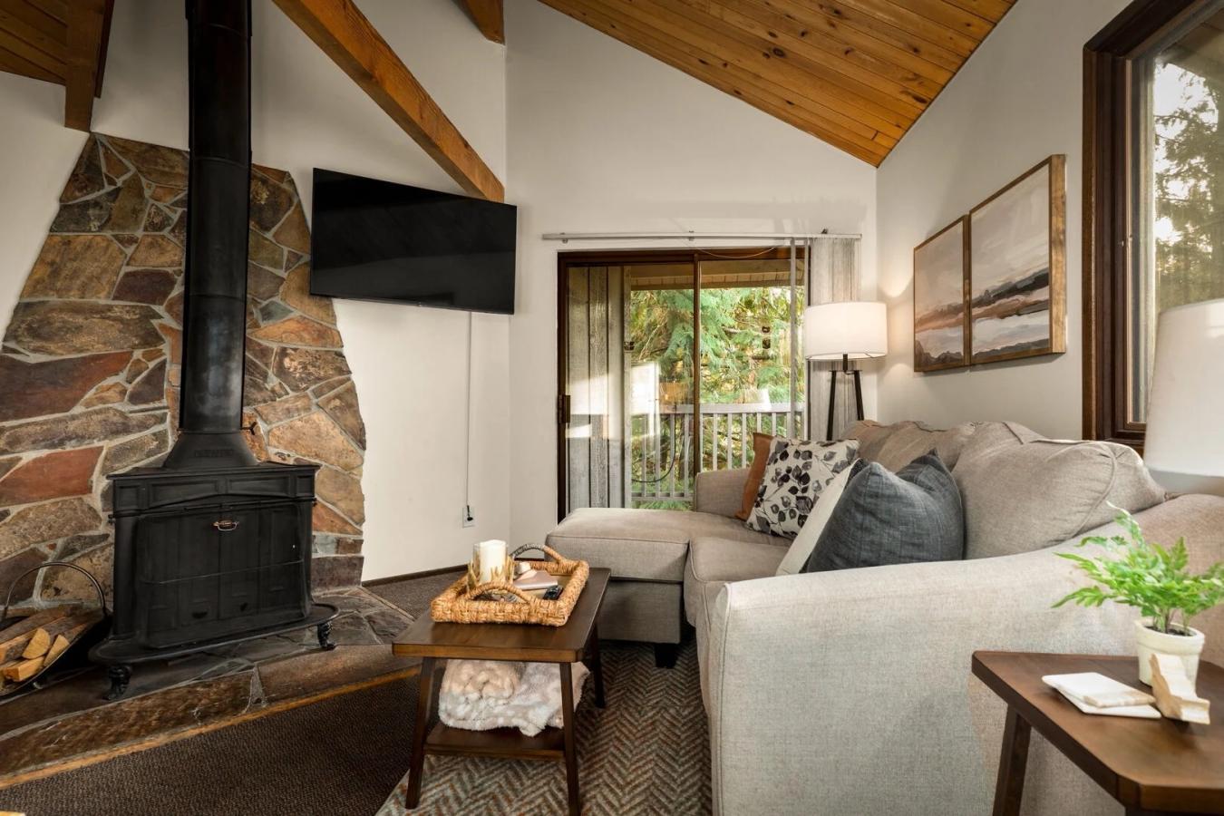 Whiitefish, Montana, 59937, United States, 3 Bedrooms Bedrooms, ,2 BathroomsBathrooms,Residential,For Sale,1834432