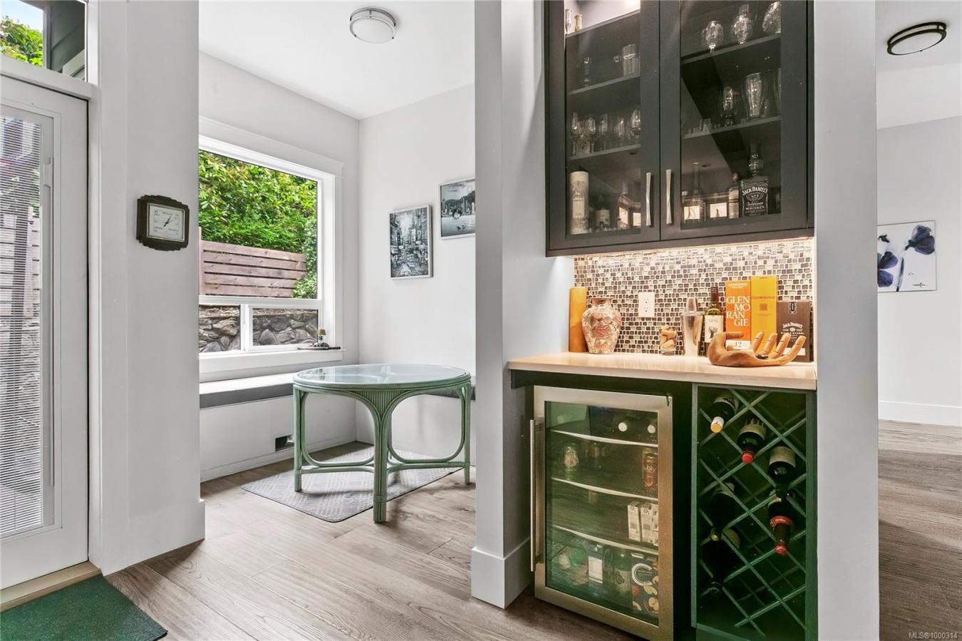 Saanich, BC, V8X 2B8, Canada, 5 Bedrooms Bedrooms, ,Residential,For Sale,1834431