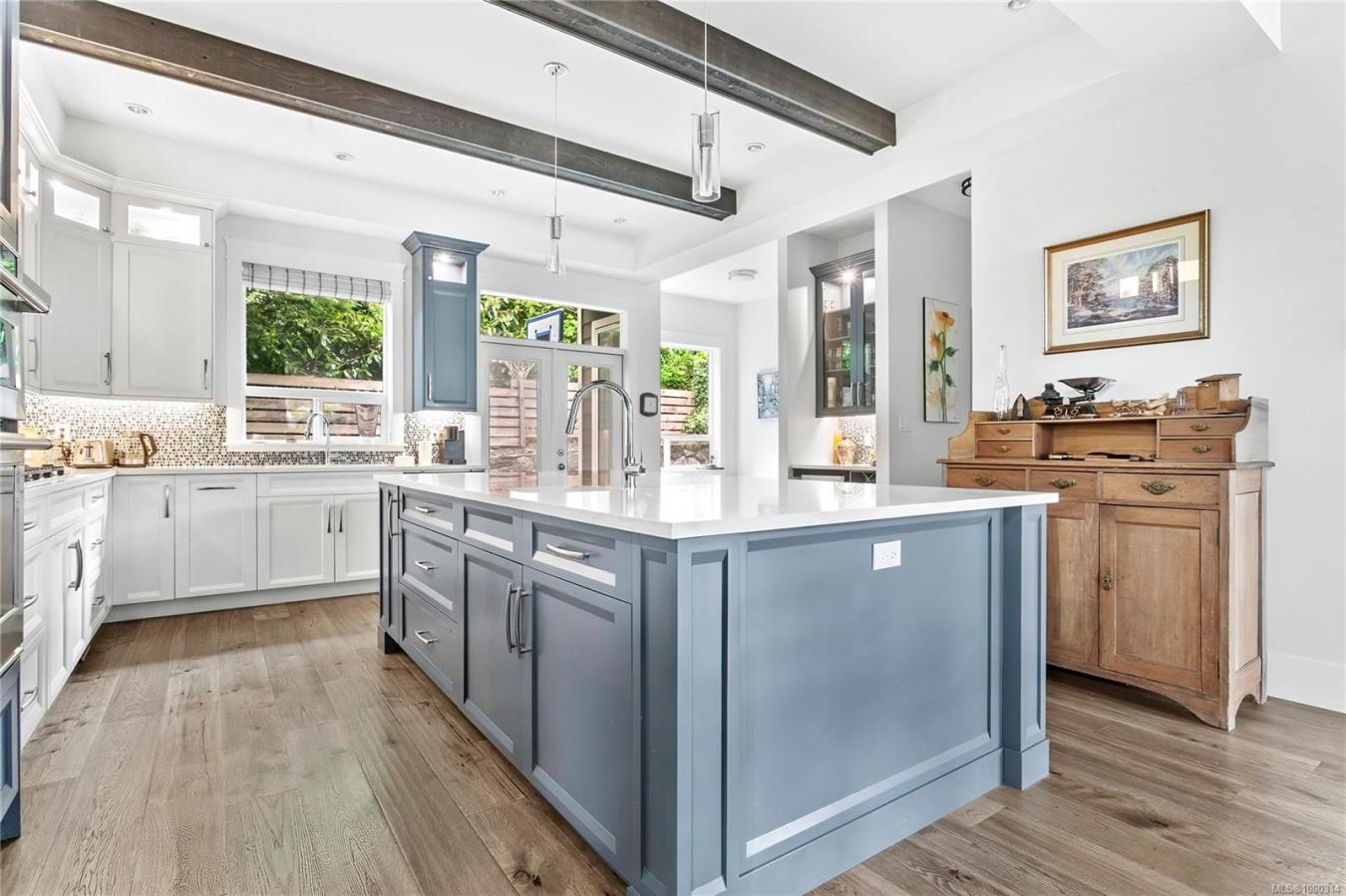 Saanich, BC, V8X 2B8, Canada, 5 Bedrooms Bedrooms, ,Residential,For Sale,1834431