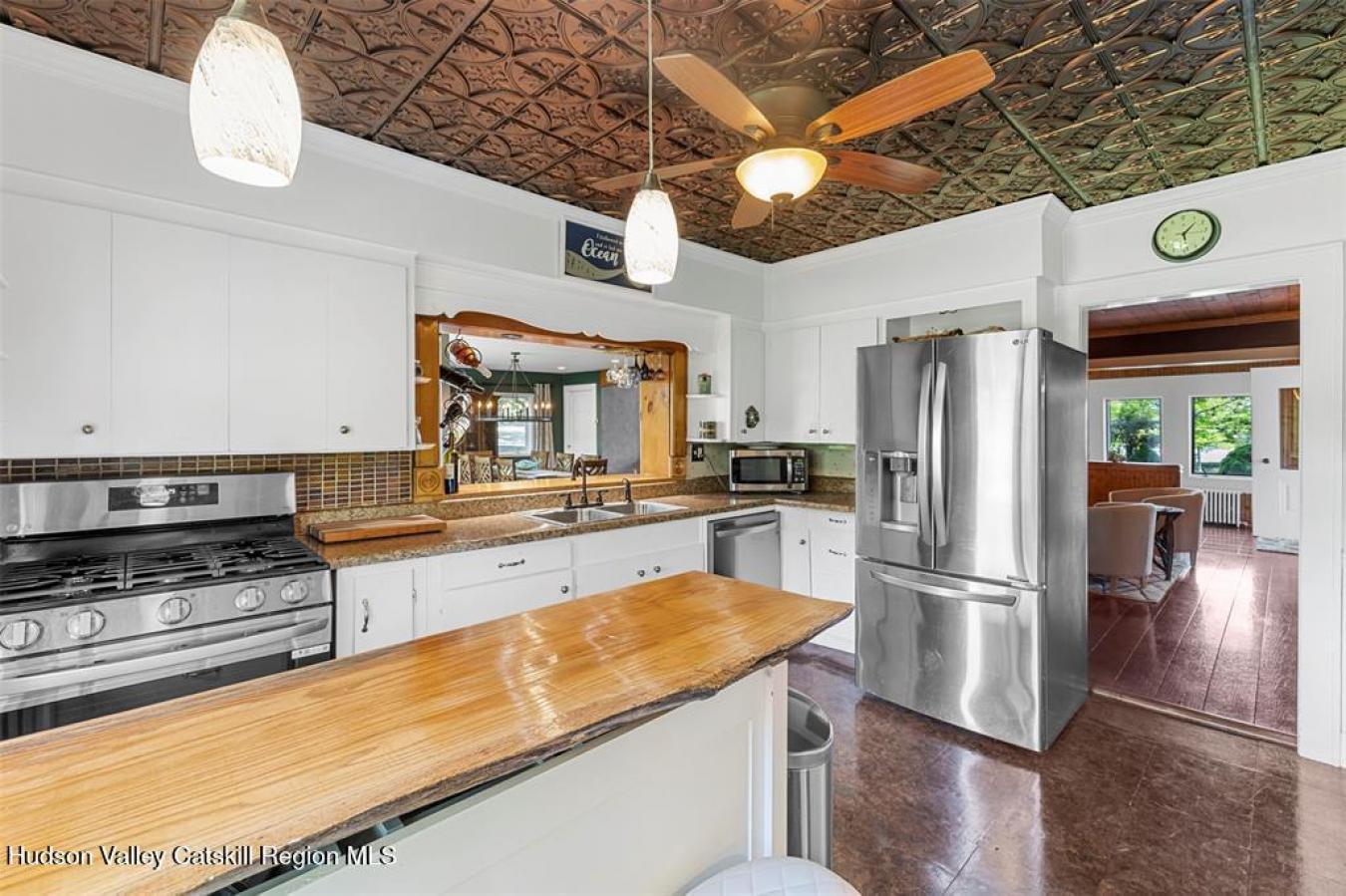 Saugerties, New York, 12477, United States, 4 Bedrooms Bedrooms, ,2 BathroomsBathrooms,Residential,For Sale,1834429