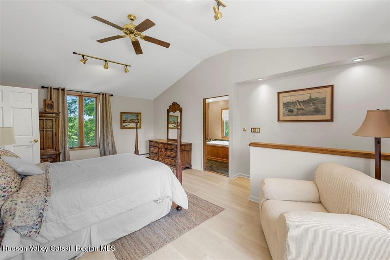 Saugerties, New York, 12477, United States, 4 Bedrooms Bedrooms, ,2 BathroomsBathrooms,Residential,For Sale,1834429