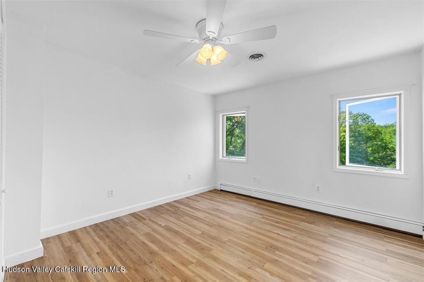 Saugerties, New York, 12477, United States, 4 Bedrooms Bedrooms, ,2 BathroomsBathrooms,Residential,For Sale,1834429