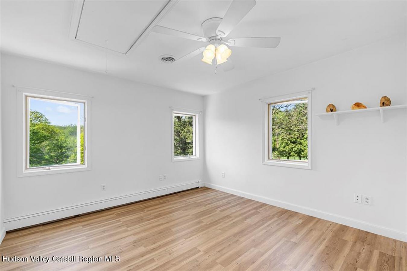 Saugerties, New York, 12477, United States, 4 Bedrooms Bedrooms, ,2 BathroomsBathrooms,Residential,For Sale,1834429