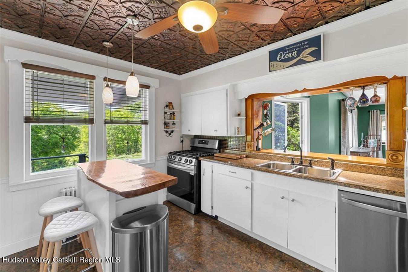 Saugerties, New York, 12477, United States, 4 Bedrooms Bedrooms, ,2 BathroomsBathrooms,Residential,For Sale,1834429