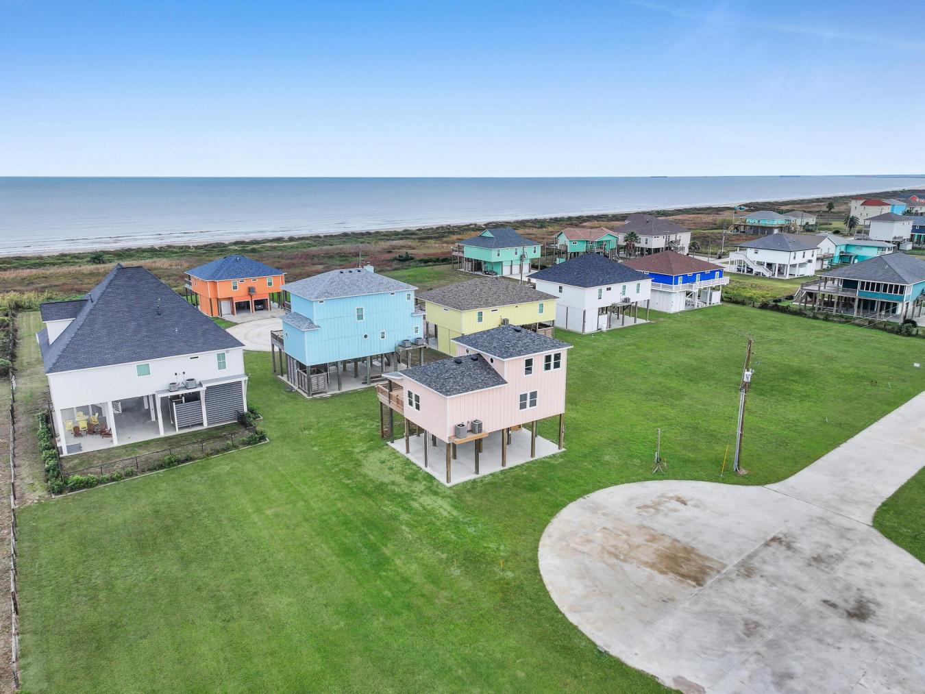 186 Ocean View Drive, Crystal Beach, TX, 77650, United States, 4 Bedrooms Bedrooms, ,4 BathroomsBathrooms,Residential,For Sale,186 Ocean View Drive,214519