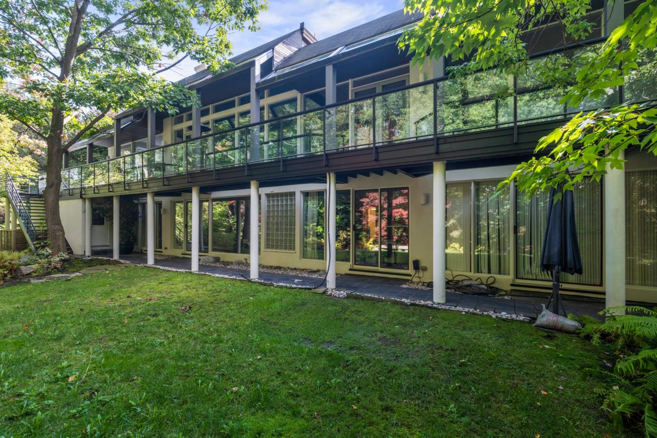 Toronto, ON, Canada, 5 Bedrooms Bedrooms, ,7 BathroomsBathrooms,Residential,For Sale,1828764