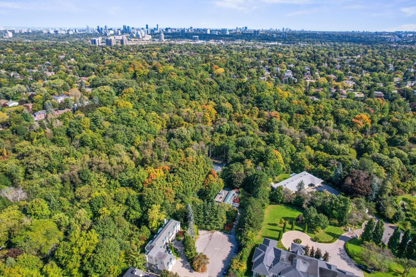 Toronto, ON, Canada, 5 Bedrooms Bedrooms, ,7 BathroomsBathrooms,Residential,For Sale,1828764
