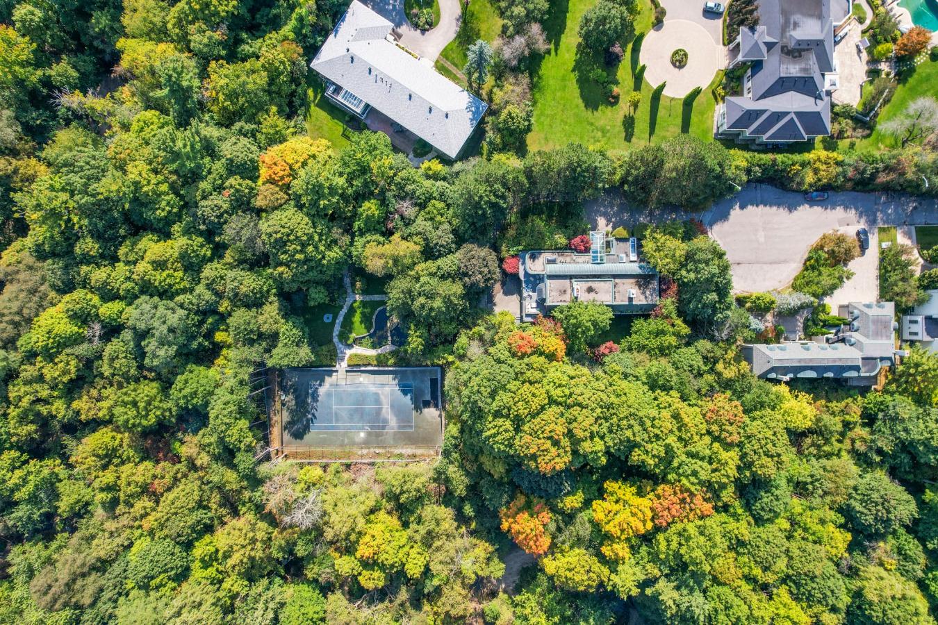 Toronto, ON, Canada, 5 Bedrooms Bedrooms, ,7 BathroomsBathrooms,Residential,For Sale,1828764