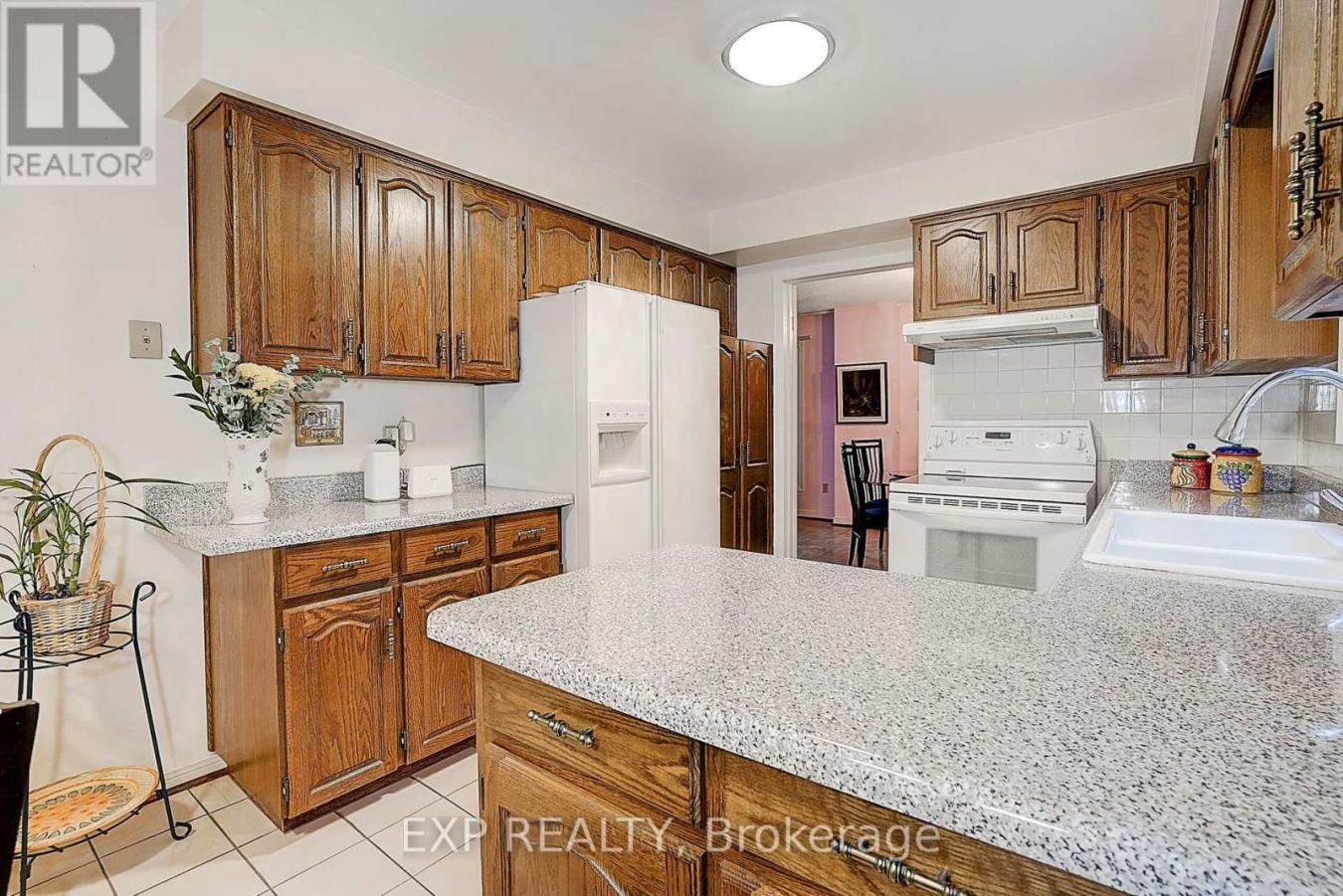 Toronto (Bathurst Manor), ON, M3H3S2, Canada, 4 Bedrooms Bedrooms, ,Residential,For Sale,1839341