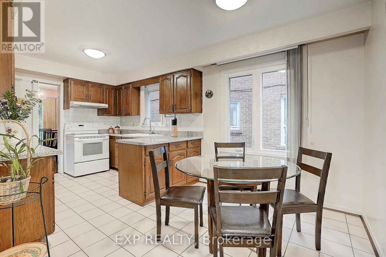 Toronto (Bathurst Manor), ON, M3H3S2, Canada, 4 Bedrooms Bedrooms, ,Residential,For Sale,1839341