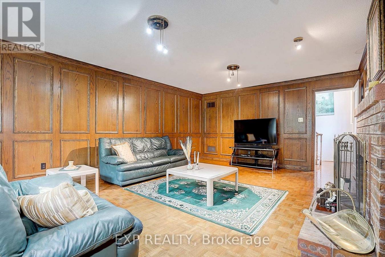 Toronto (Bathurst Manor), ON, M3H3S2, Canada, 4 Bedrooms Bedrooms, ,Residential,For Sale,1839341