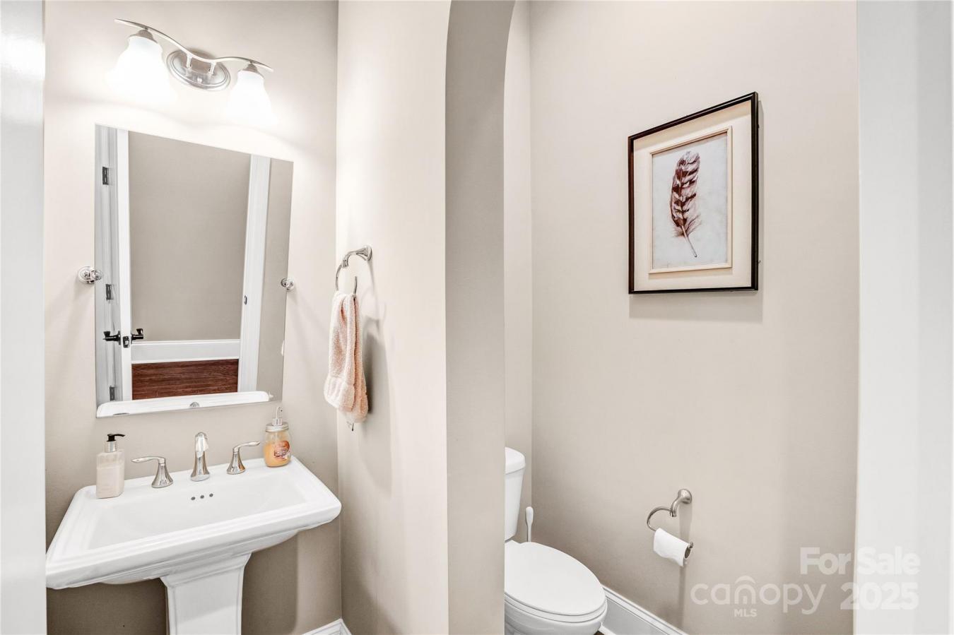 Charlotte, North Carolina, 28278, United States, 5 Bedrooms Bedrooms, ,4 BathroomsBathrooms,Residential,For Sale,1839339