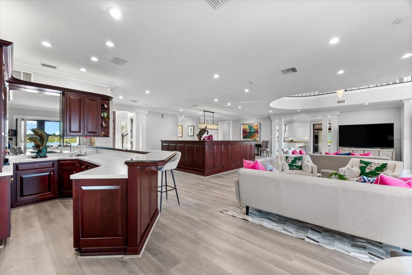 BELLEAIR, Florida, 33756, United States, 5 Bedrooms Bedrooms, ,7 BathroomsBathrooms,Residential,For Sale,1839336