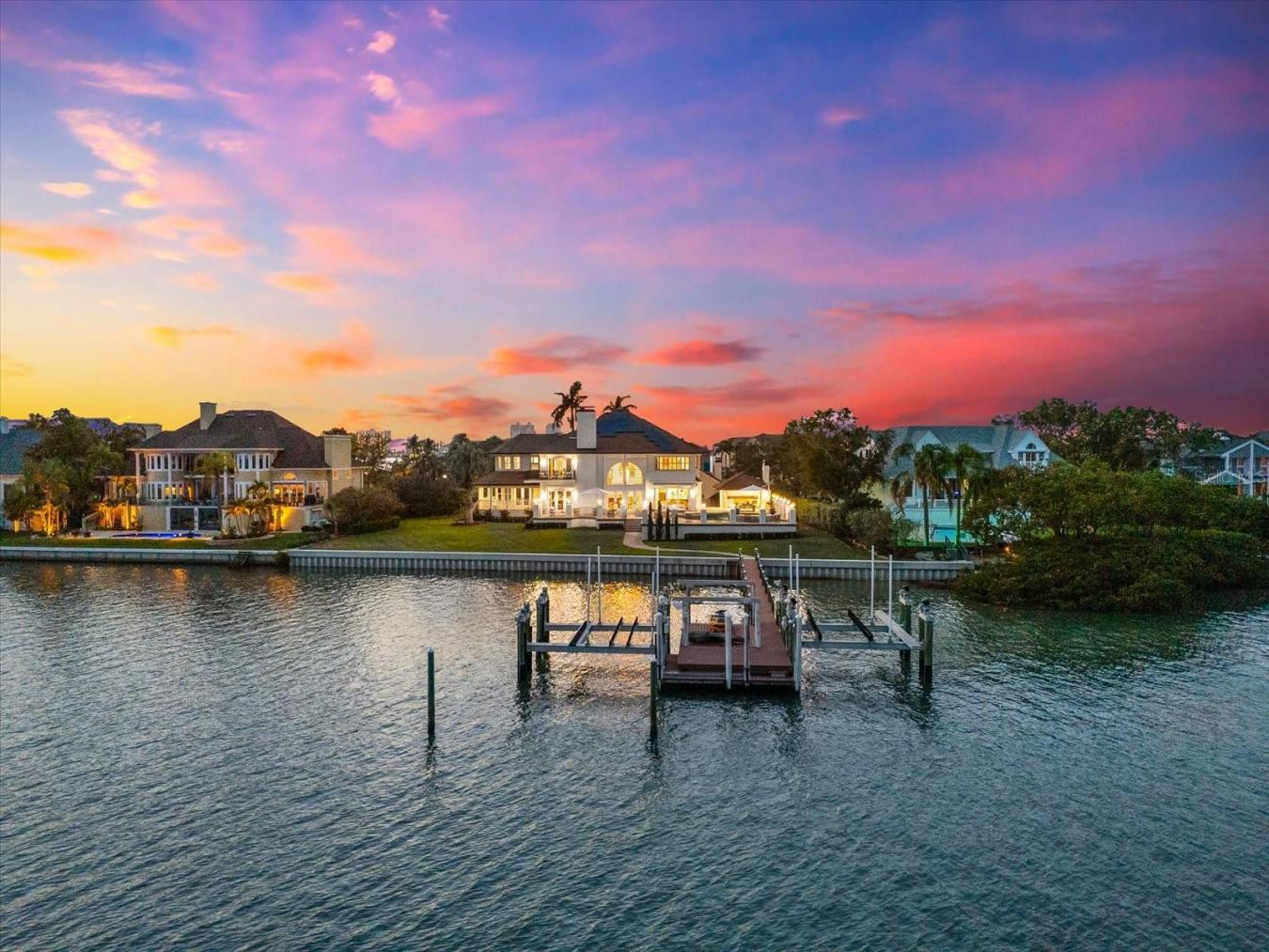 BELLEAIR, Florida, 33756, United States, 5 Bedrooms Bedrooms, ,7 BathroomsBathrooms,Residential,For Sale,1839336