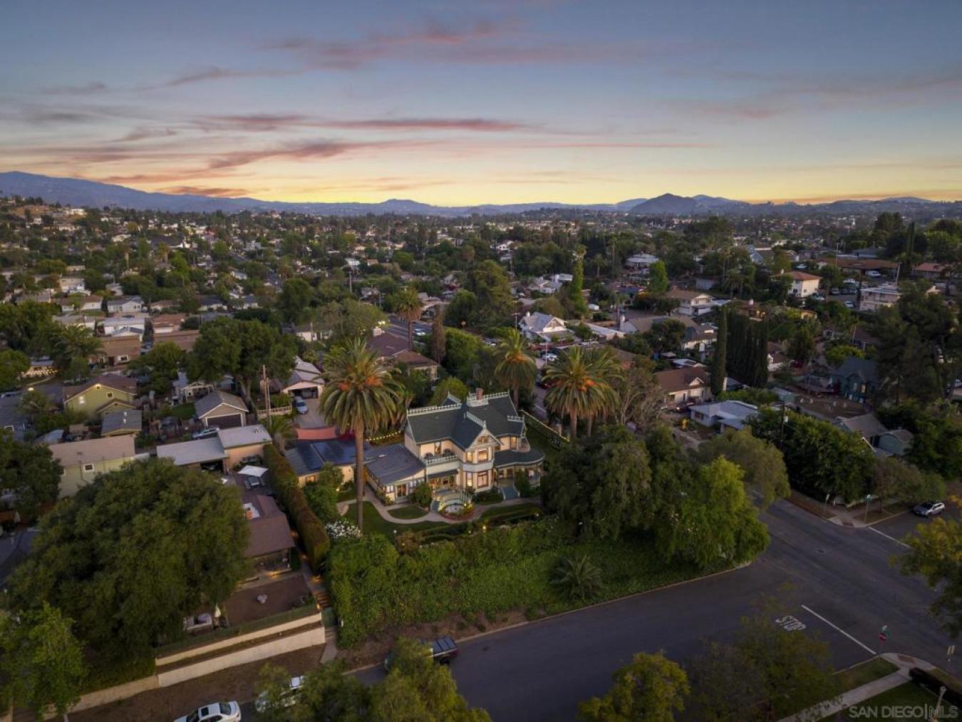 Escondido, California, 92025, United States, 4 Bedrooms Bedrooms, ,2 BathroomsBathrooms,Residential,For Sale,1839332