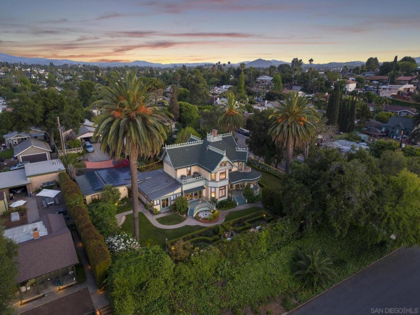 Escondido, California, 92025, United States, 4 Bedrooms Bedrooms, ,2 BathroomsBathrooms,Residential,For Sale,1839332