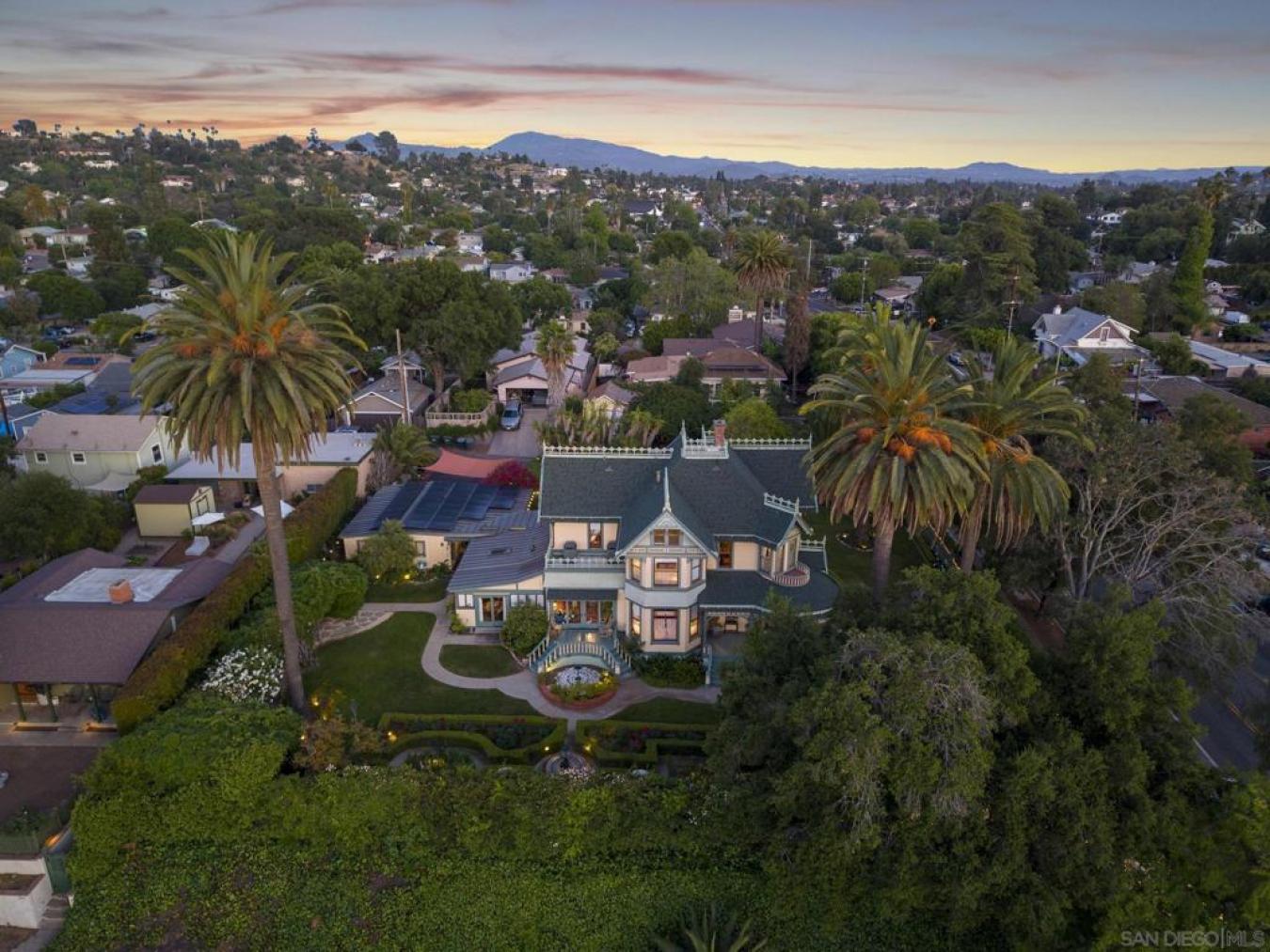 Escondido, California, 92025, United States, 4 Bedrooms Bedrooms, ,2 BathroomsBathrooms,Residential,For Sale,1839332