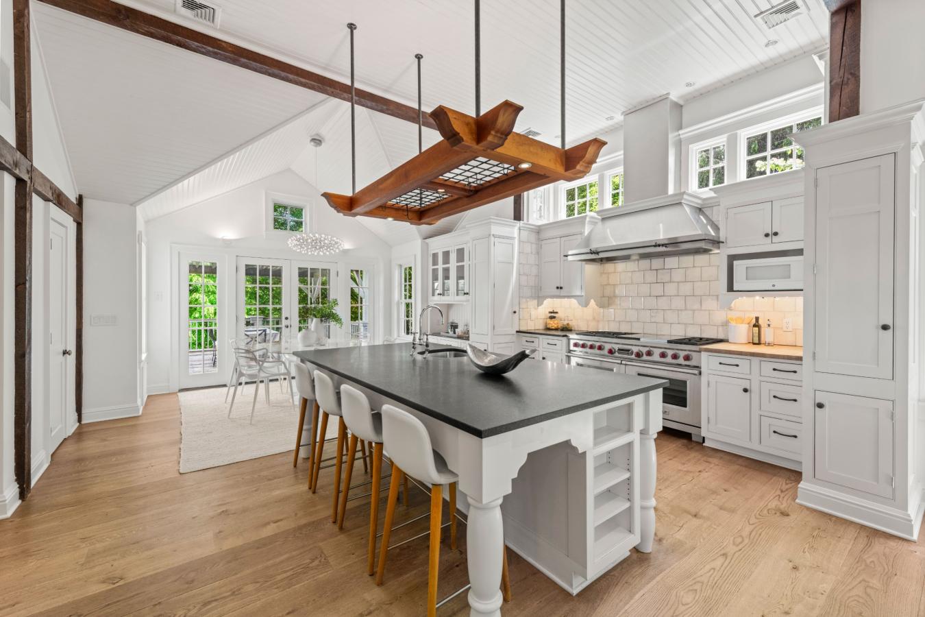 New Canaan, Fairfield, 06840, United States, 6 Bedrooms Bedrooms, ,5 BathroomsBathrooms,Residential,For Sale,1829766